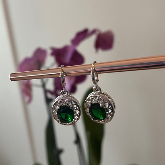 The Emerald Isle Earrings in Tibetan silver. - Picture 7 of 7